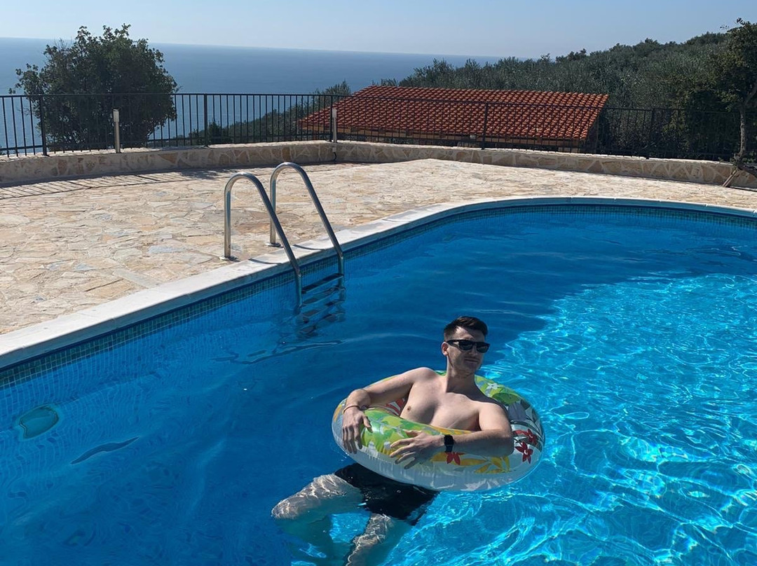 Holiday Park Olive Tree主图