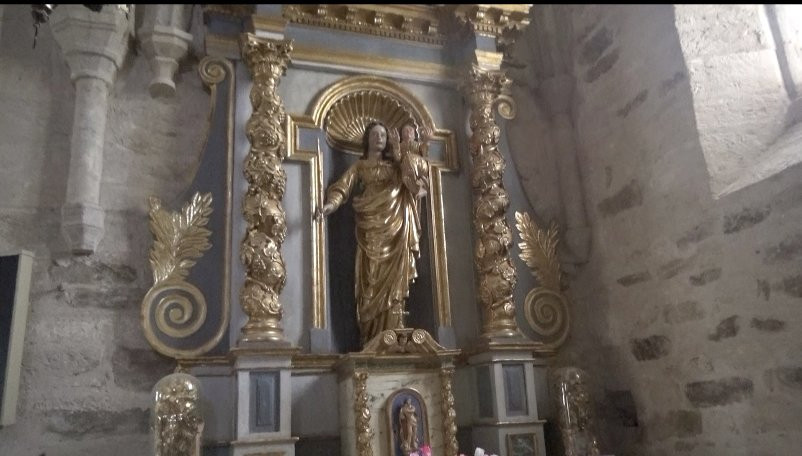 Collégiale Saint Christophe-Sauveterre-de-Rouergue必去景点