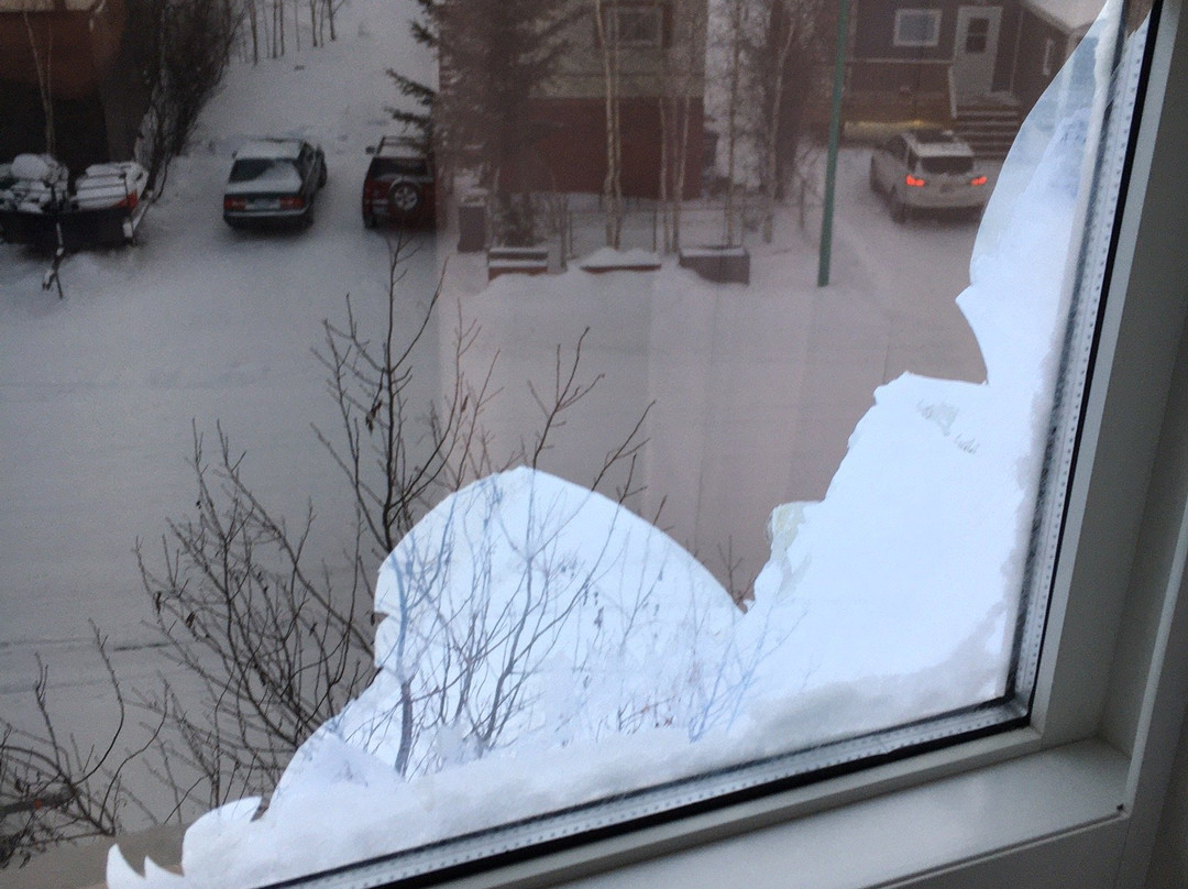 耶洛奈夫速8酒店主图