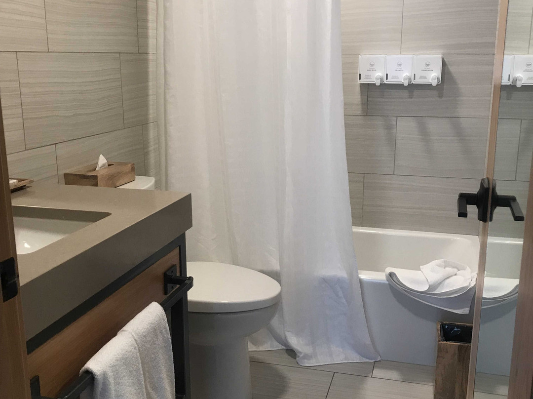 隧道山观光酒店主图