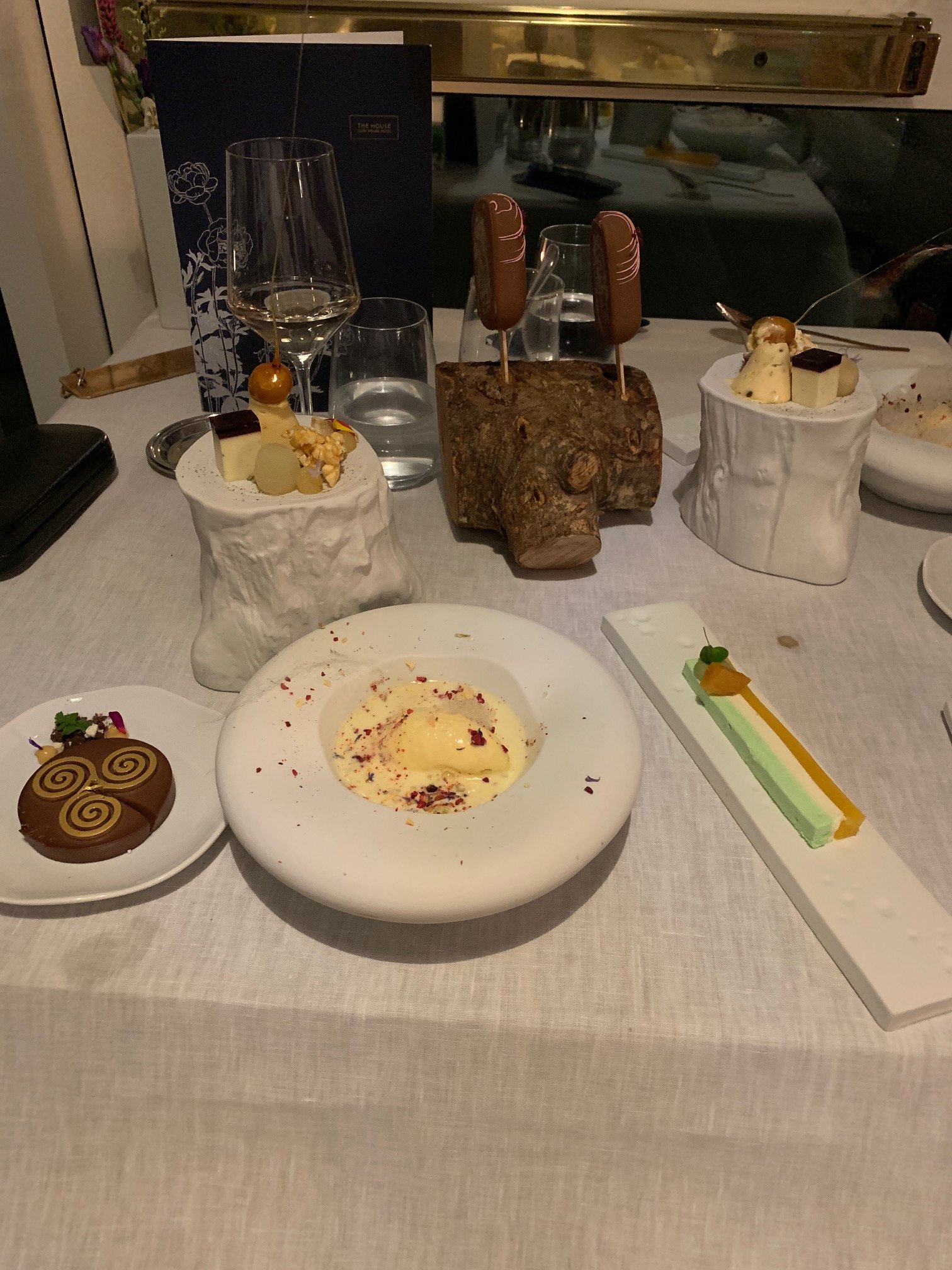崖屋酒店-餐饮