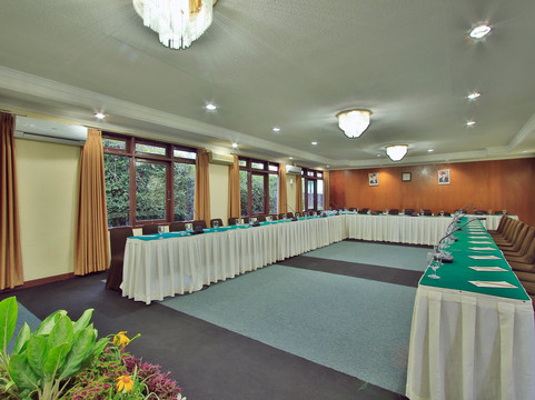 The Jayakarta Inn & Villas Cisarua, Mountain Resort & Spa主图