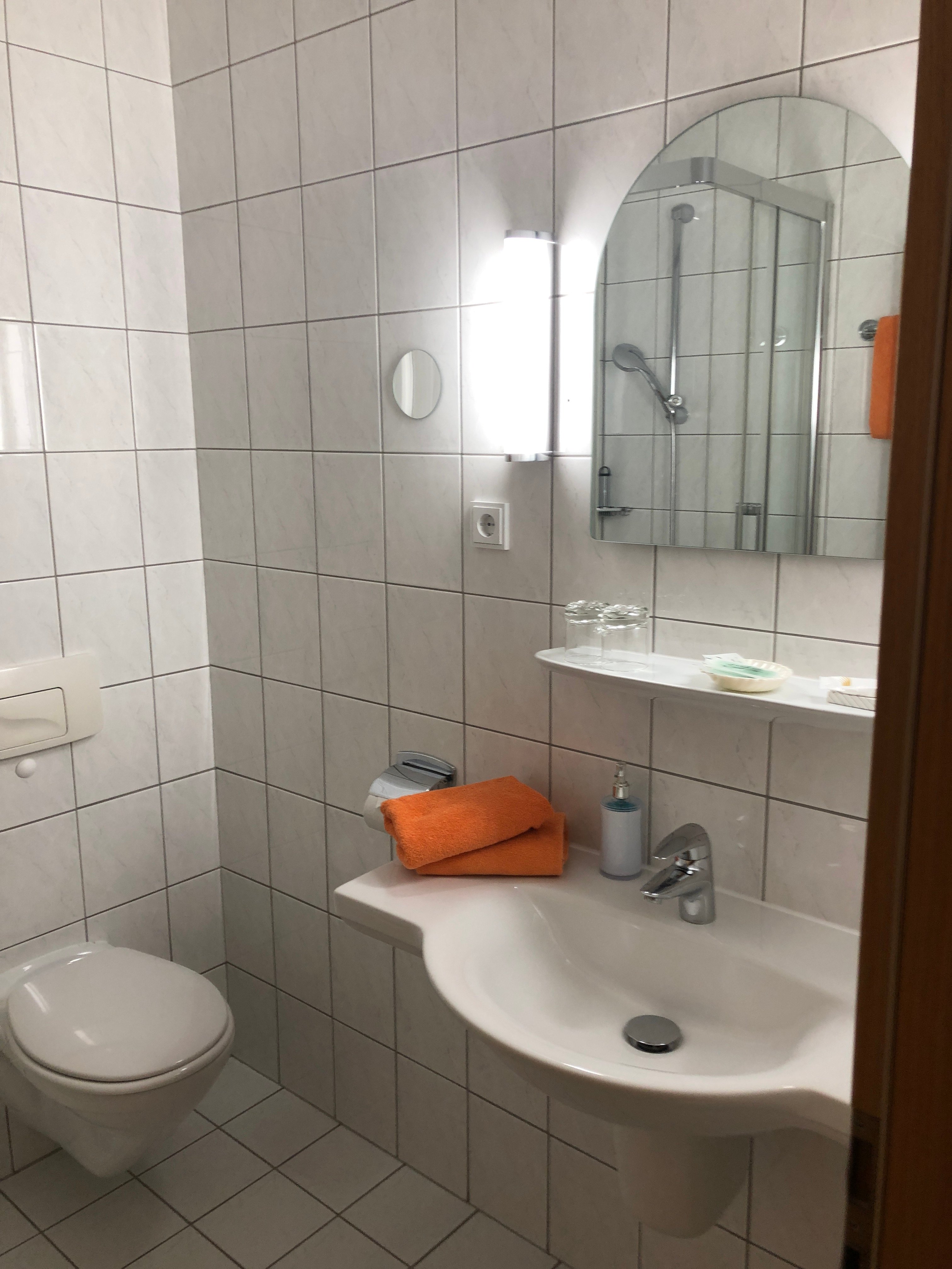 Hotel Schwartze-浴室