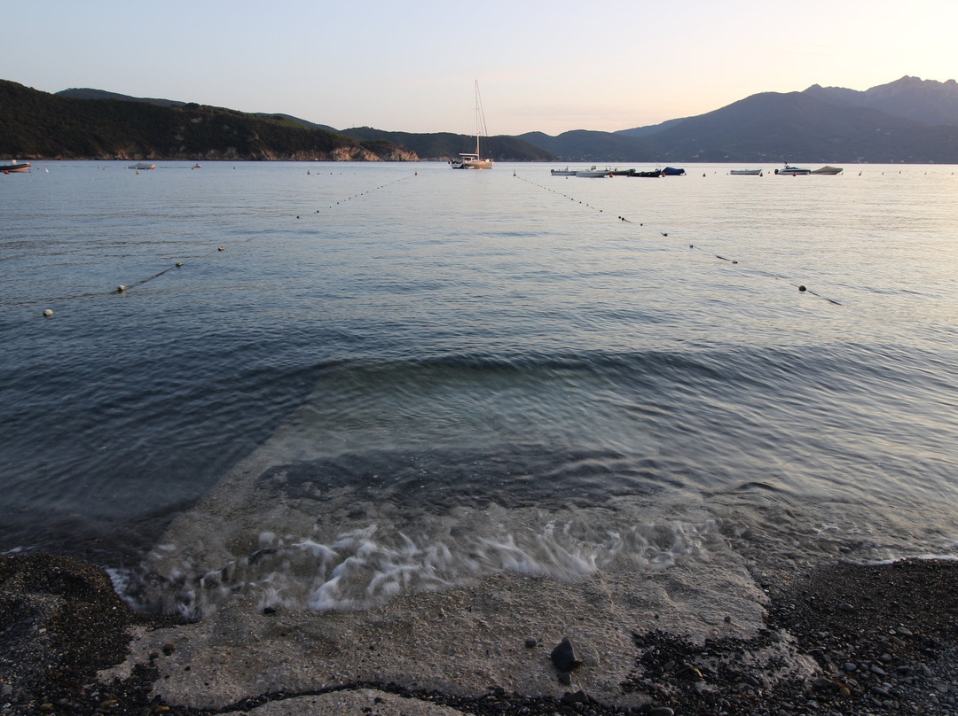 Spiaggia di Enfola景点图片