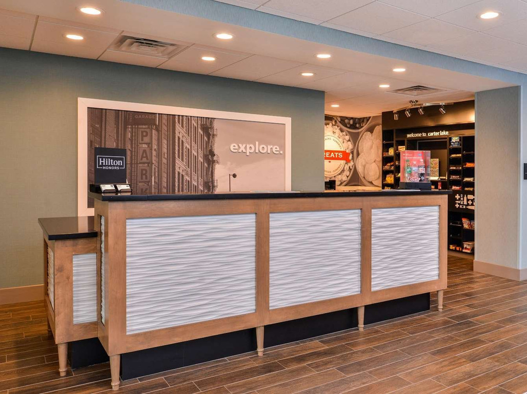 Hampton Inn Omaha Airport主图