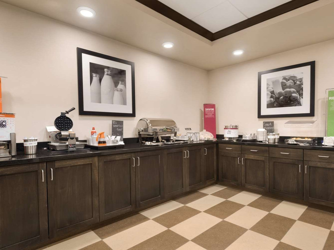 Hampton Inn Elko主图