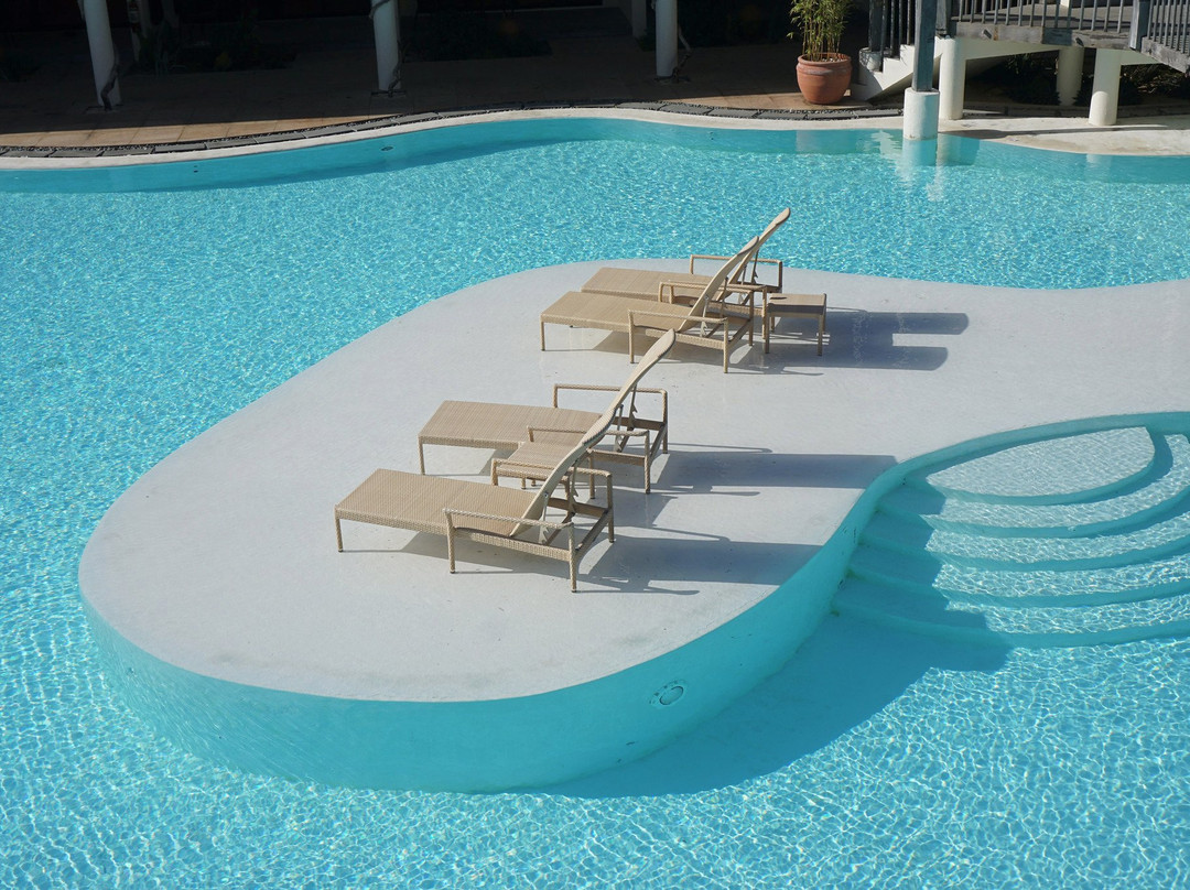 邦劳岛水蓝海滩度假村主图