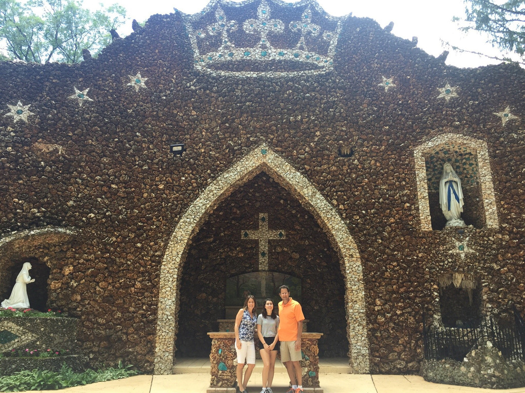 Lansing旅游景点-Our Lady of Mount Carmel Monastery