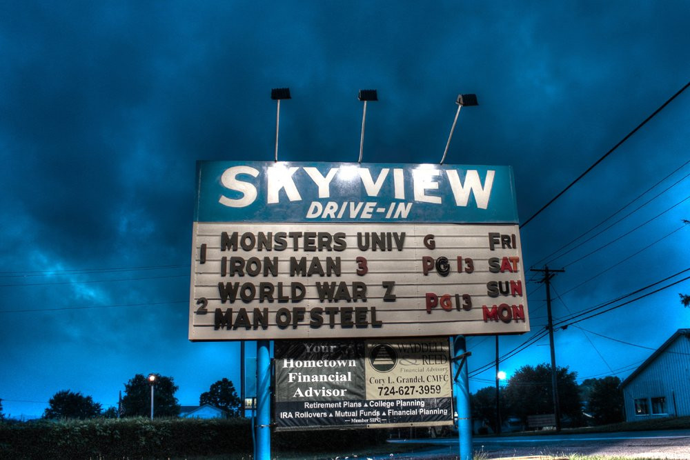 SkyView Drive-In景点图片