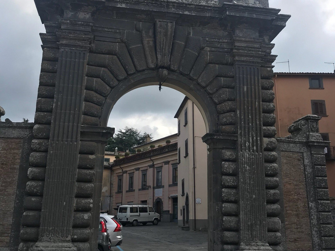Porta Albana景点图片