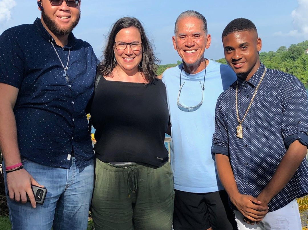 Humble Redz Tours and Taxi-内格里尔必去景点