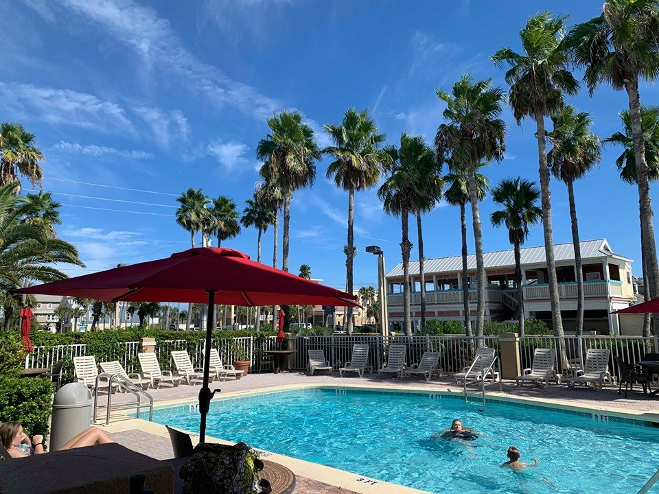 Hilton Garden Inn St. Augustine Beach-泳池