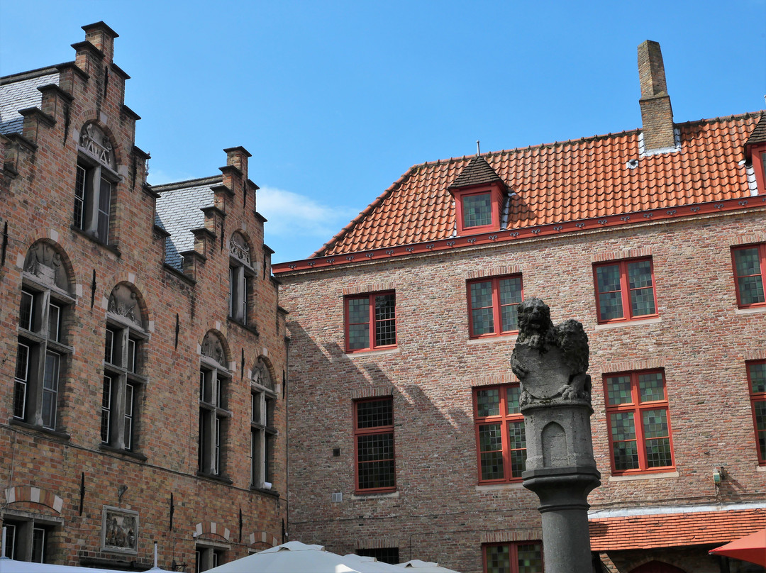 Huidenvettersplein-布鲁日必去景点