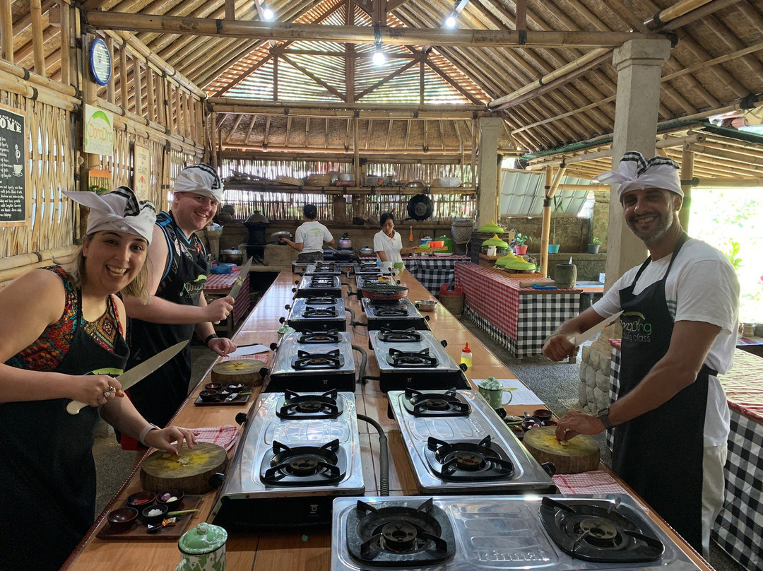 KDongDing Local Culinary Journey - Day Class景点图片