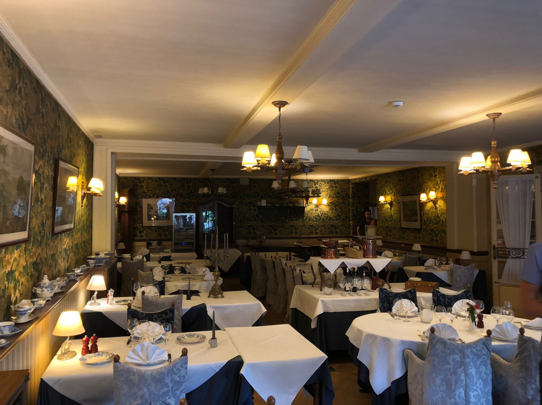 Royal Hotel-Restaurant Bonhomme主图