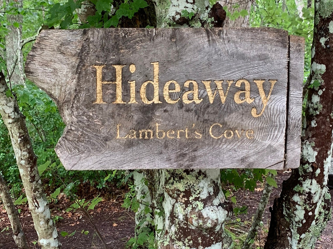 Lambert's Cove Hideaway主图