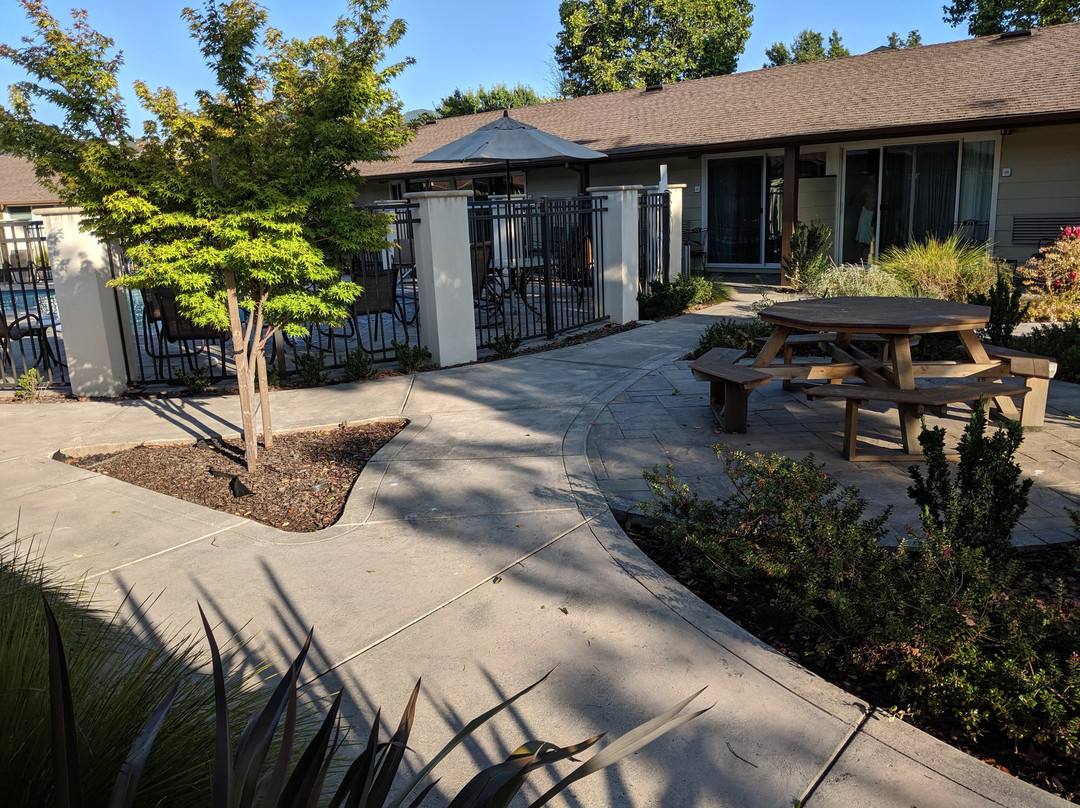 贝斯特韦斯特普勒斯花园旅馆主图