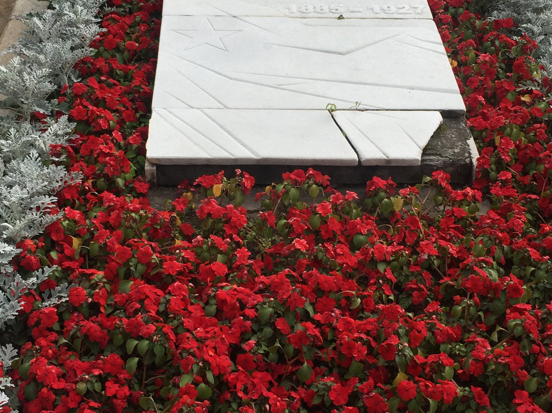 Monument to the Heroes of the Revolution-新西伯利亚必去景点