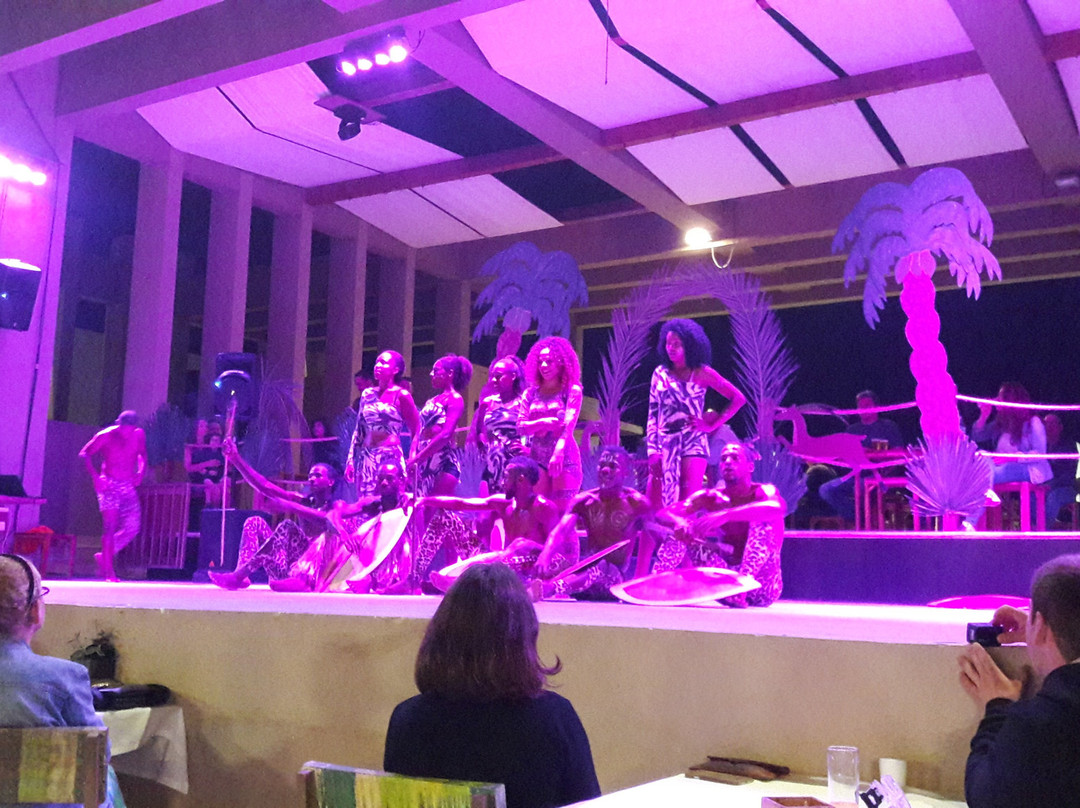 Hotel Oasis Salinas Sea主图