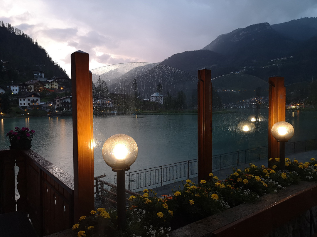 阿德里安娜酒店主图