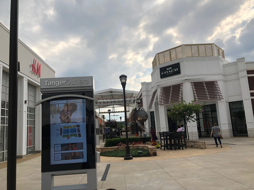 Tanger Outlets Southaven景点图片