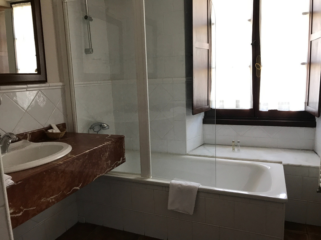 楚鲁特酒店主图