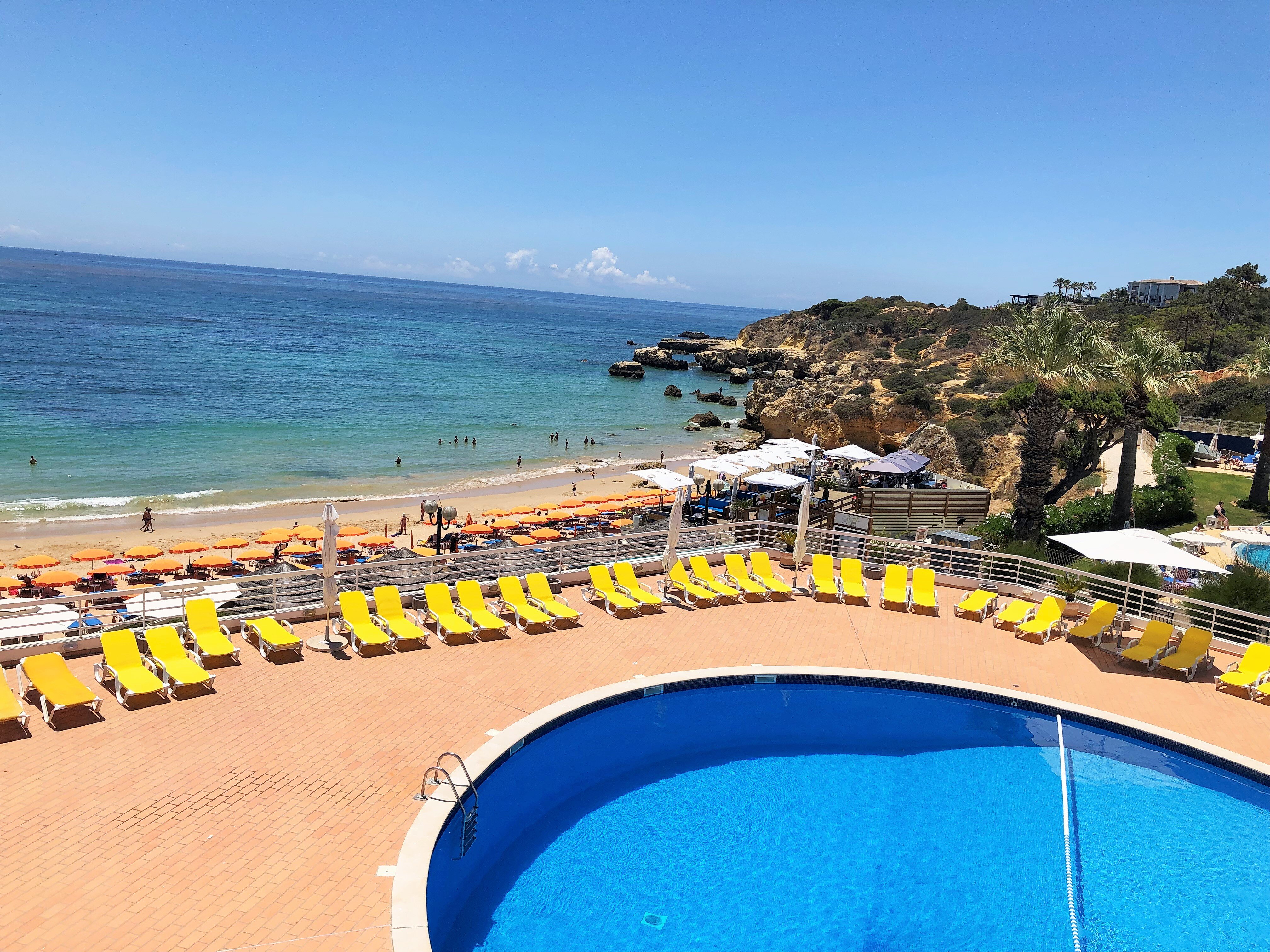 Borda d'Água, Praia da Oura-泳池