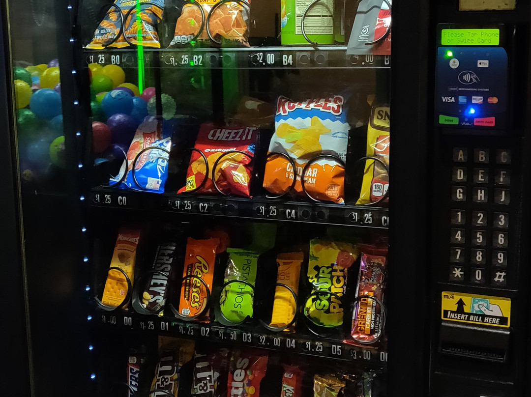 Embassy Suites by Hilton Tampa USF Near Busch Gardens主图