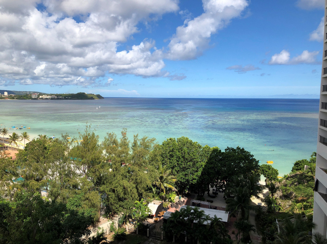 关岛珊瑚礁和橄榄温泉度假酒店主图