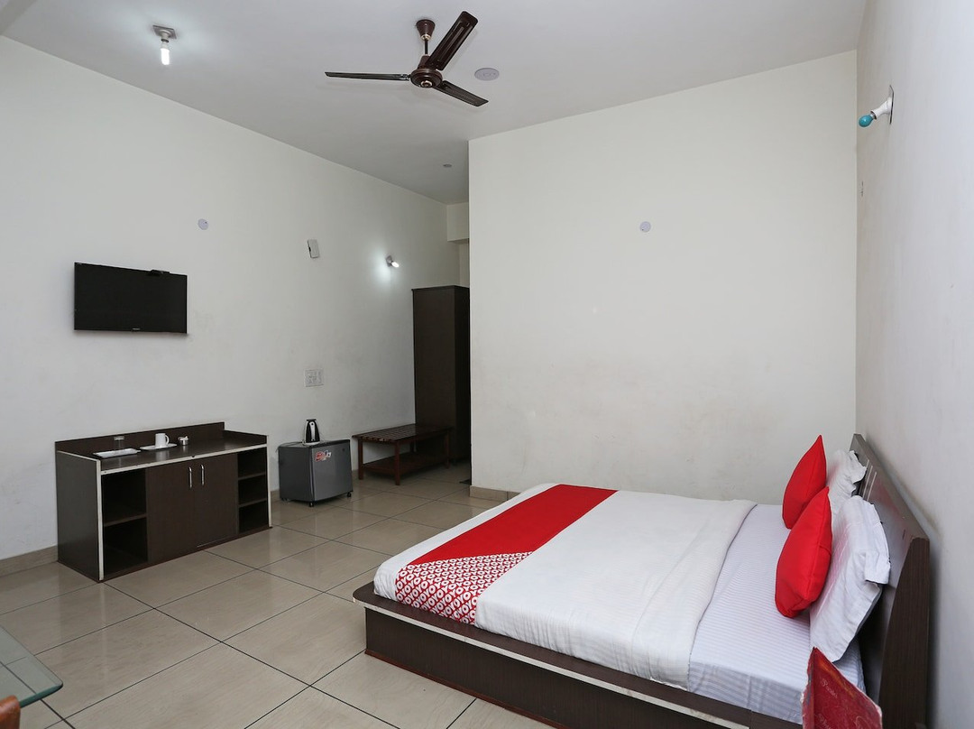 Hotel Blue Sapphire主图