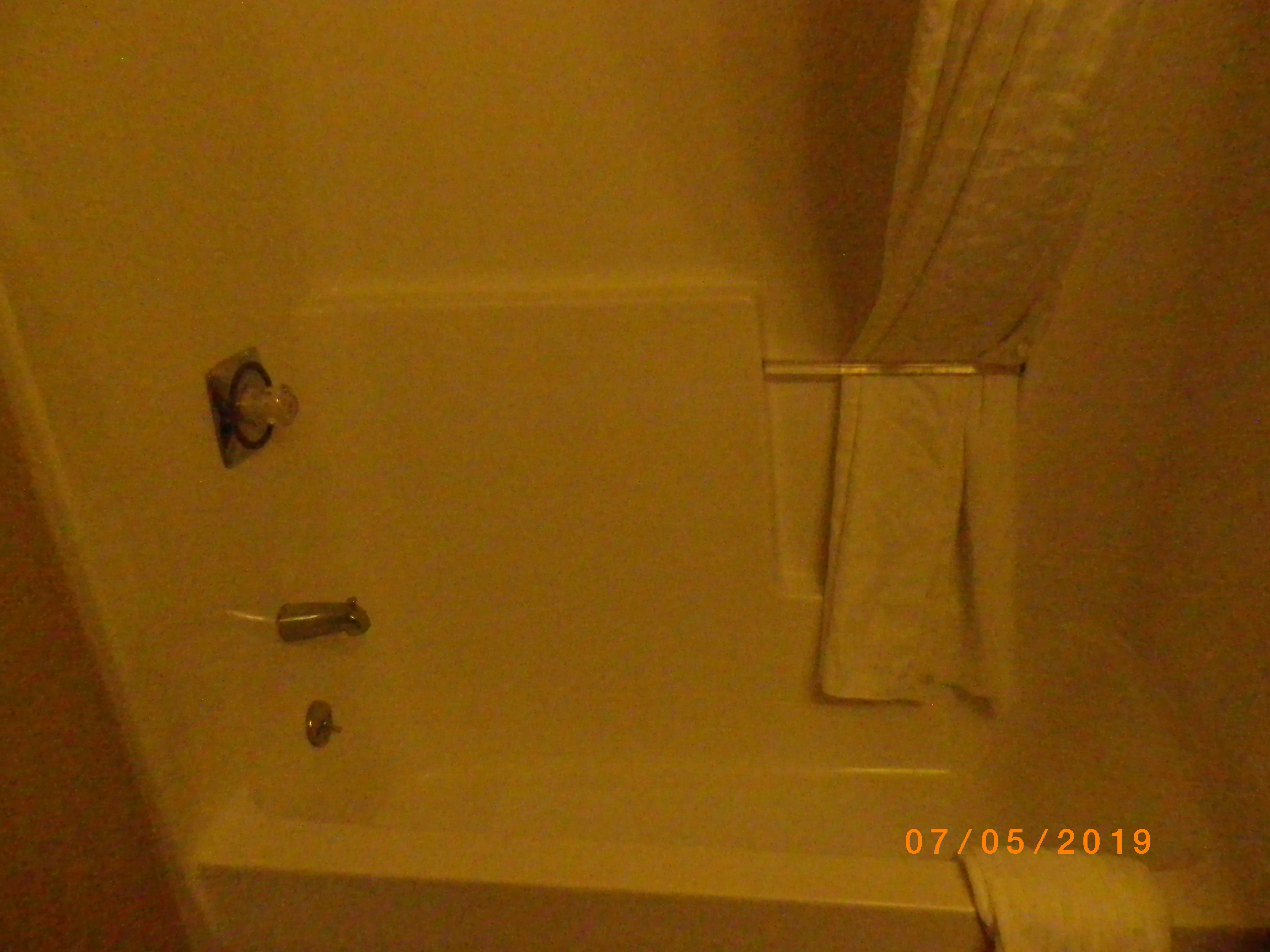 Red Roof Inn Fairfield-浴室
