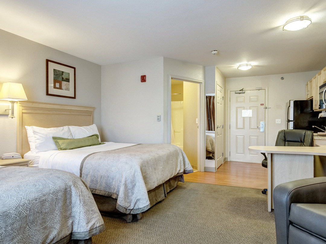 帕迪尤卡烛木套房酒店主图