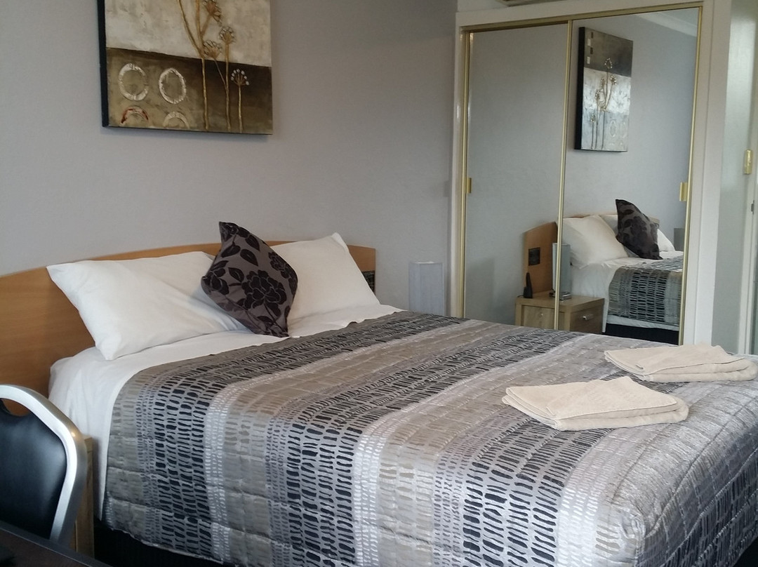 White Manor Motel主图