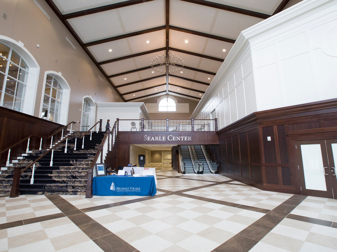 Dow Hotel & Conference Center主图