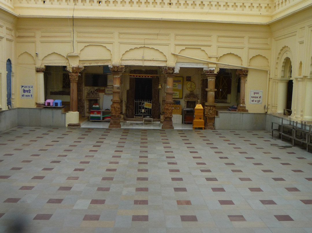 Shantinath Temple景点图片