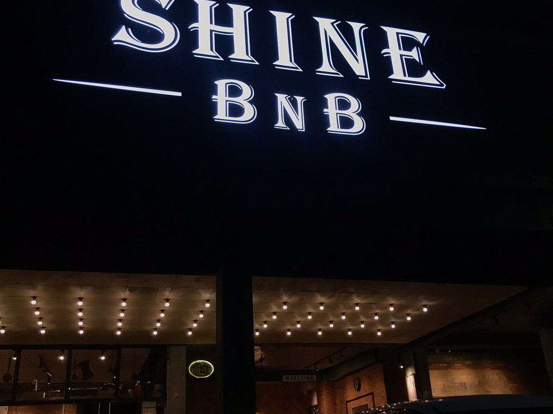 Shine BnB主图