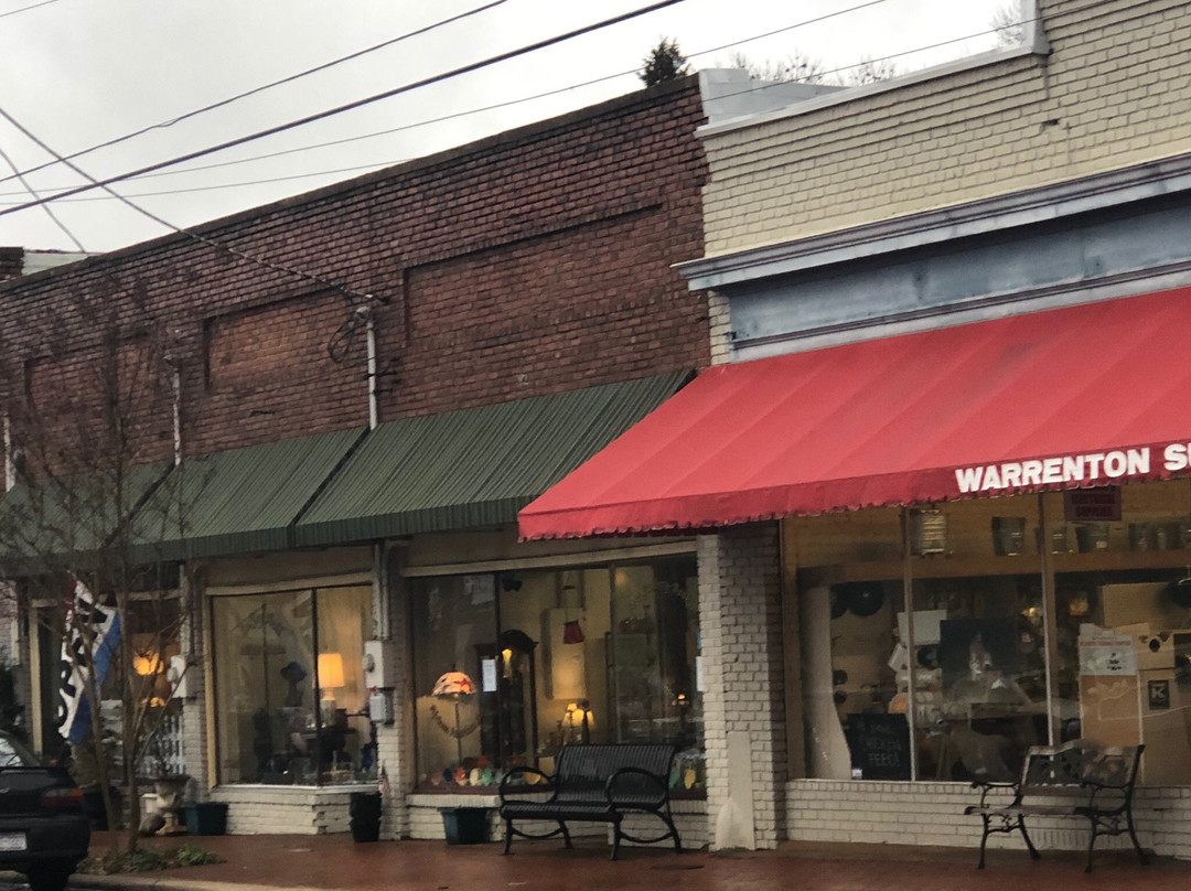 Oakley Hall Antiques & Art, Inc.-Warrenton必去景点