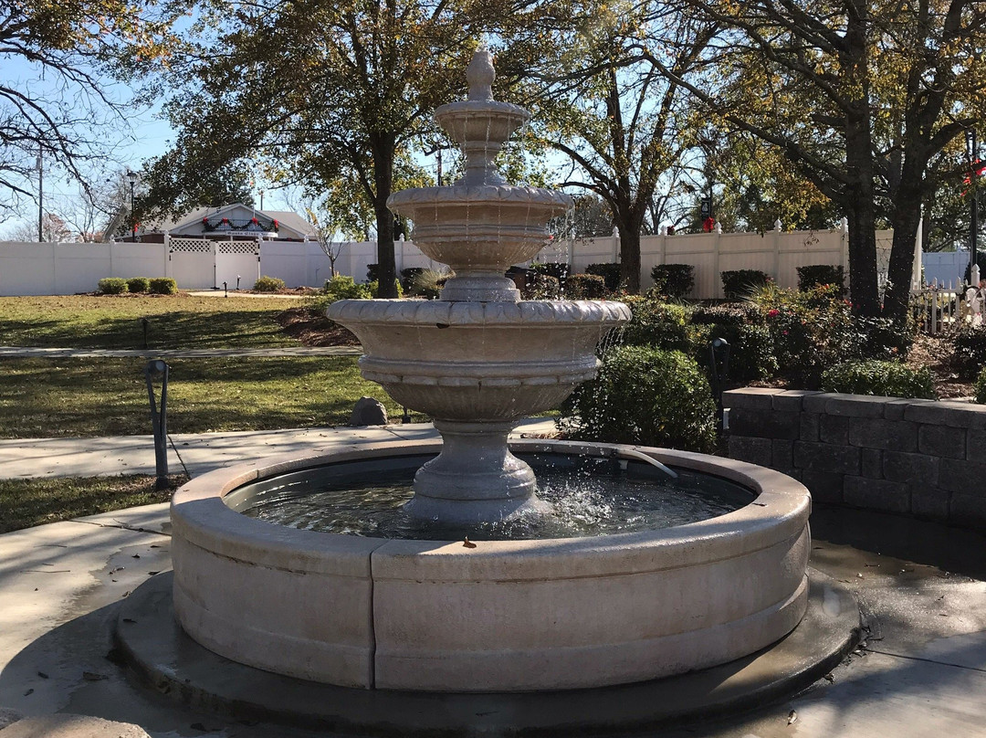 The Chapel of Santa Claus-Lyons必去景点