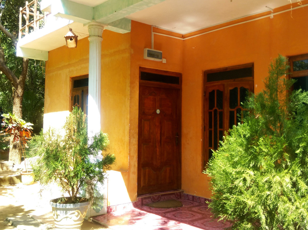 Sunitha Guest House & Hotel主图