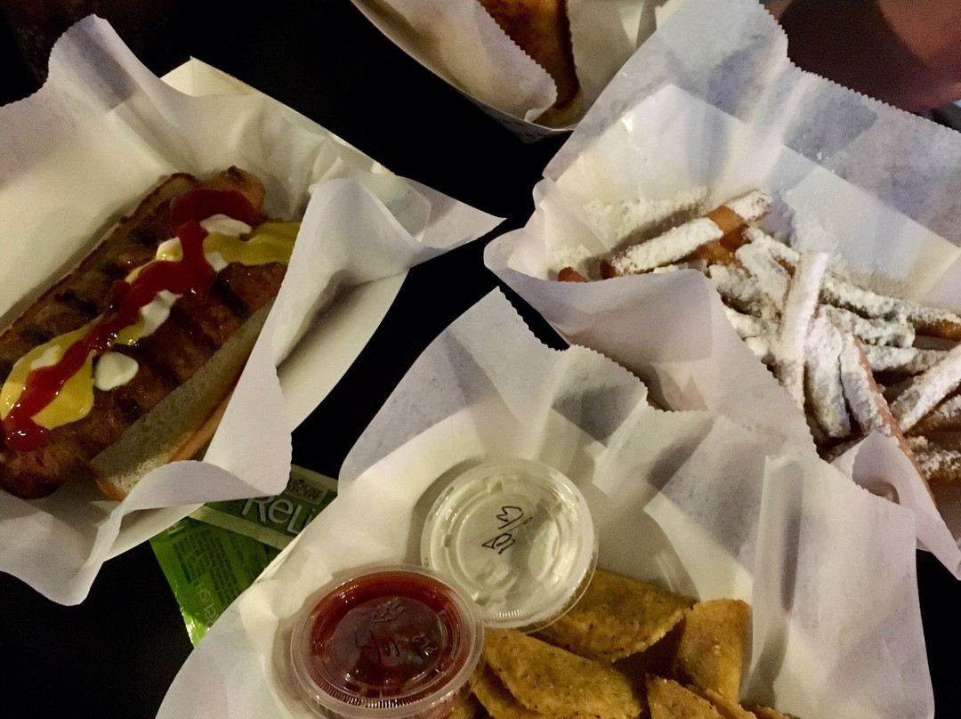 Cypress Lanes: Bowling, Arcade, Bar & Grill-D'Iberville必去景点