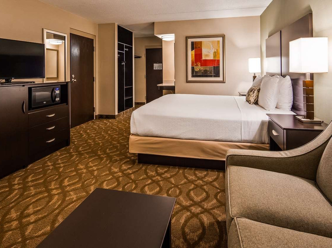 Best Western Okemos/East Lansing Hotel & Suites主图