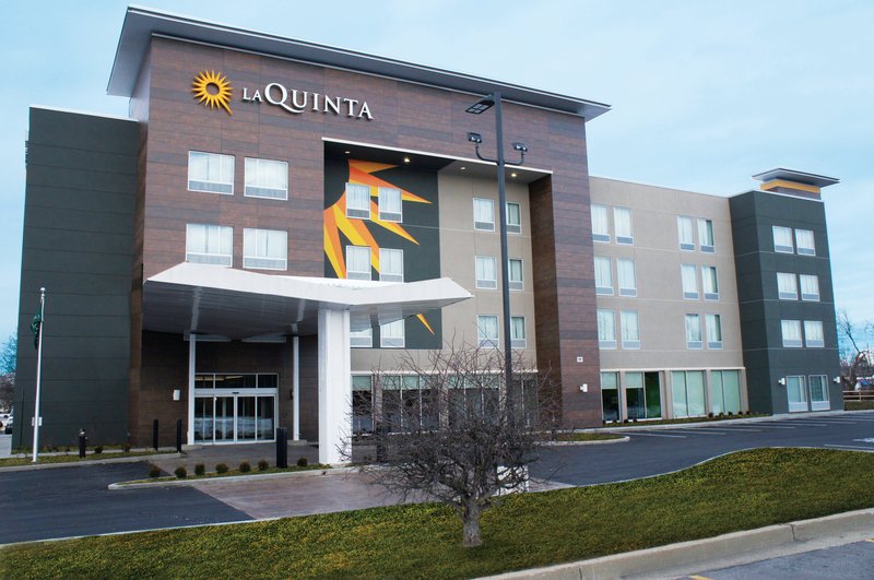 La Quinta Inn & Suites by Wyndham Terre Haute-官方