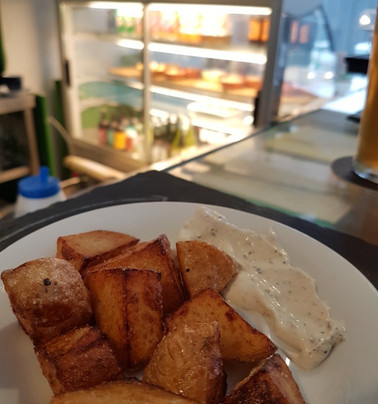 Away We Go Tapas Cafe-谢菲尔德必去景点