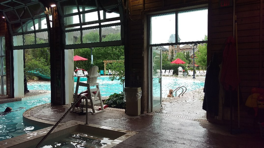 Plunge! Aquatic Center-蓝山必去景点