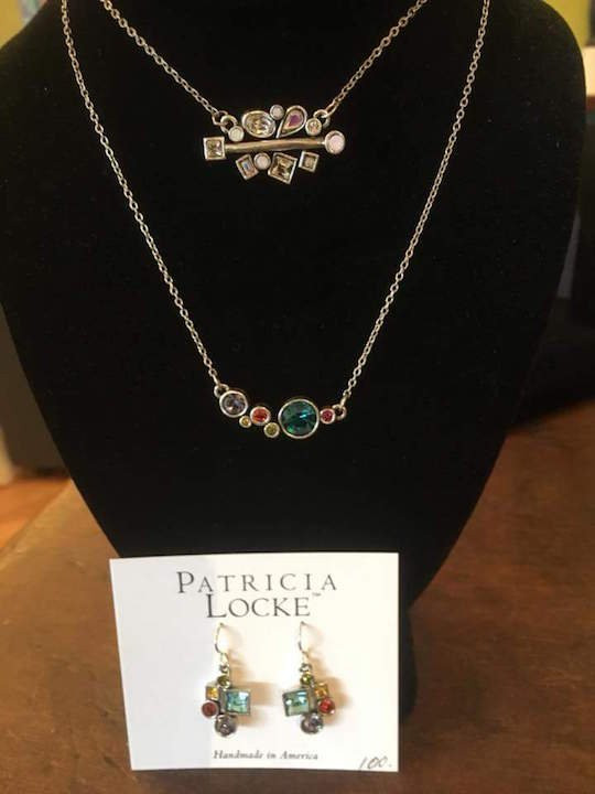 Peg Ann Kompany-Lake Bluff必去景点