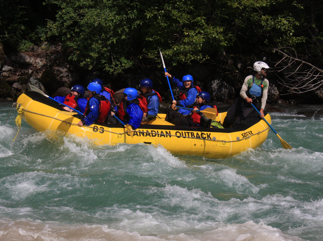 Canadian Outback Rafting景点图片