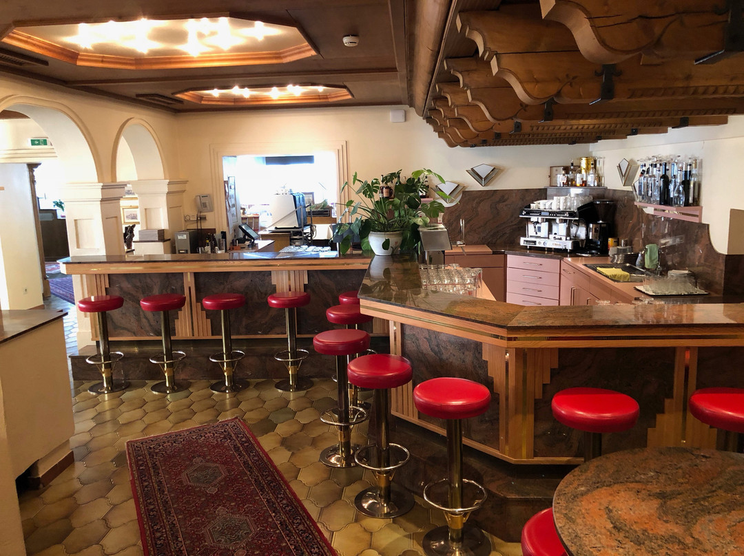 塞雷斯酒店主图