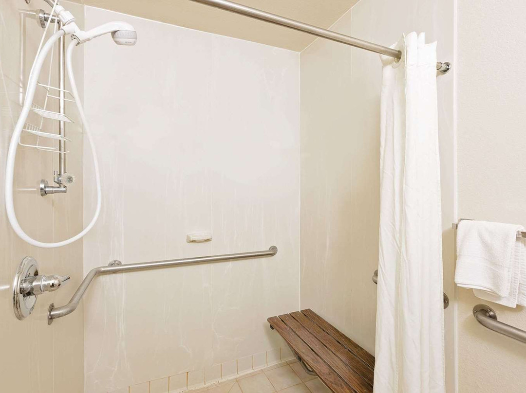 Super 8 by Wyndham O Neill NE主图