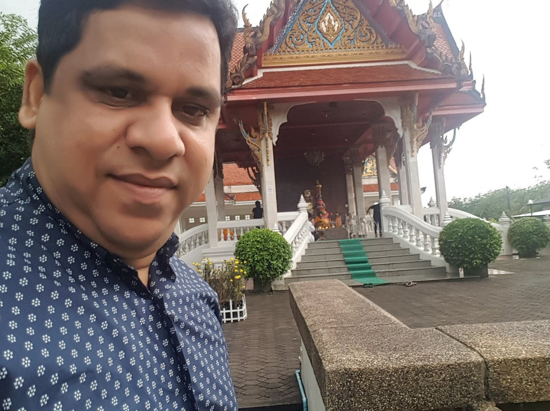 Trang City Pillar Shrine景点图片