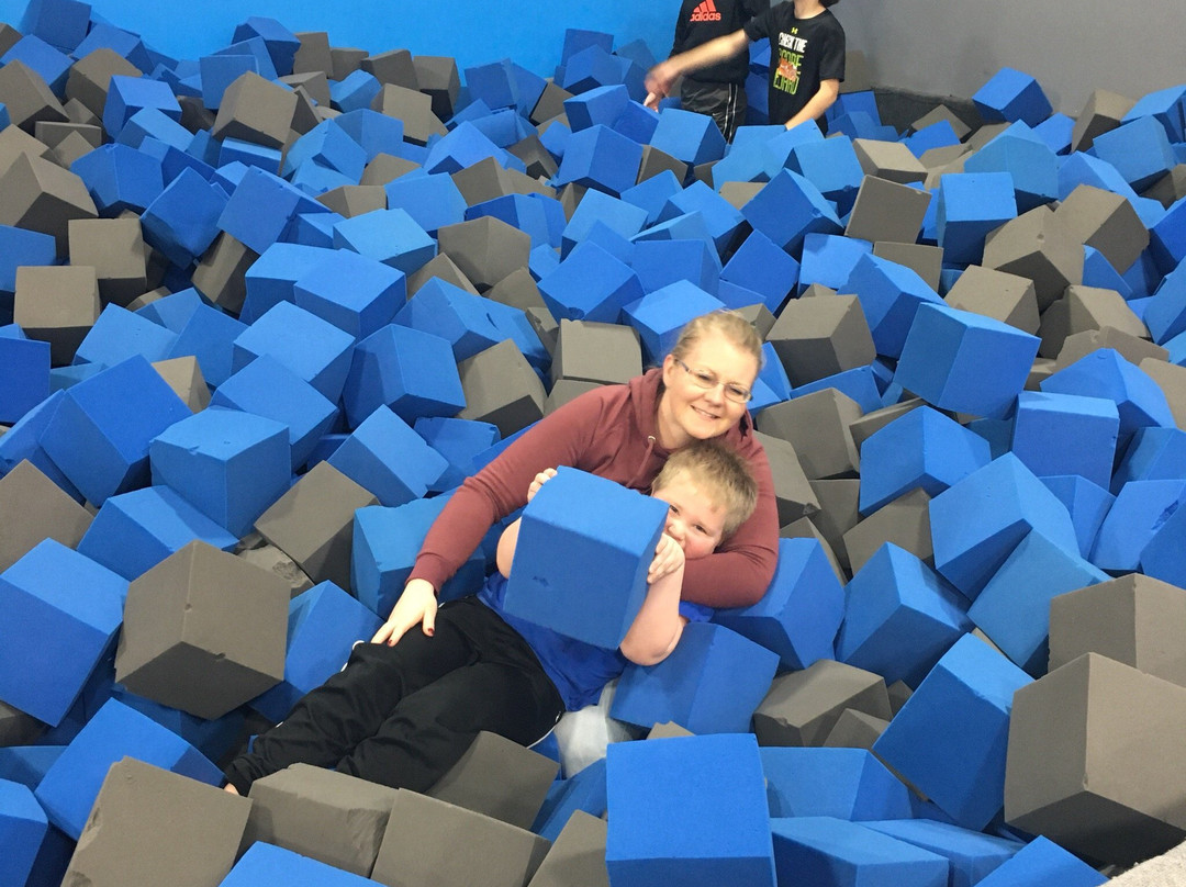 Sky Zone - Windsor-温莎堡必去景点